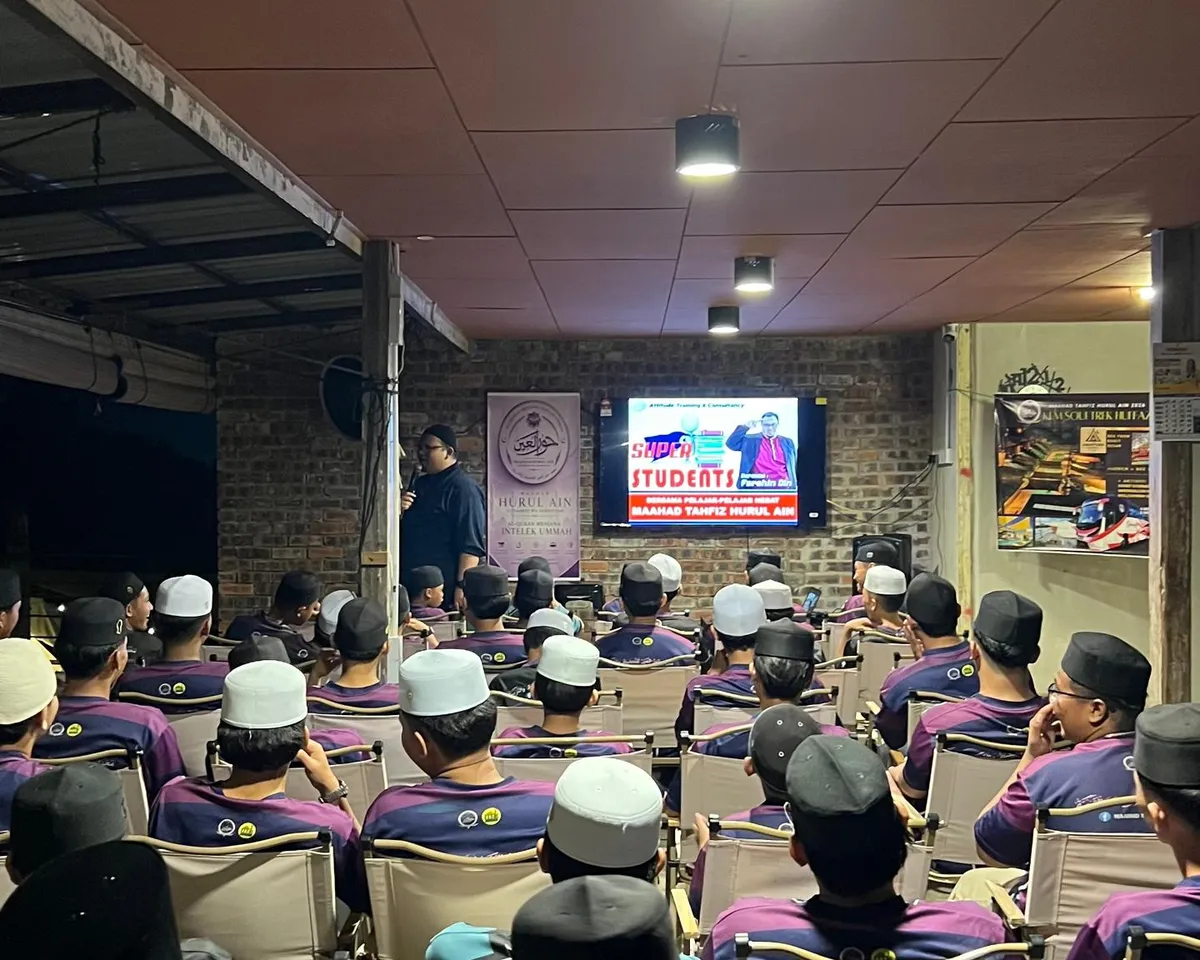 Ceramah dan program berkumpulan di ruang acara
